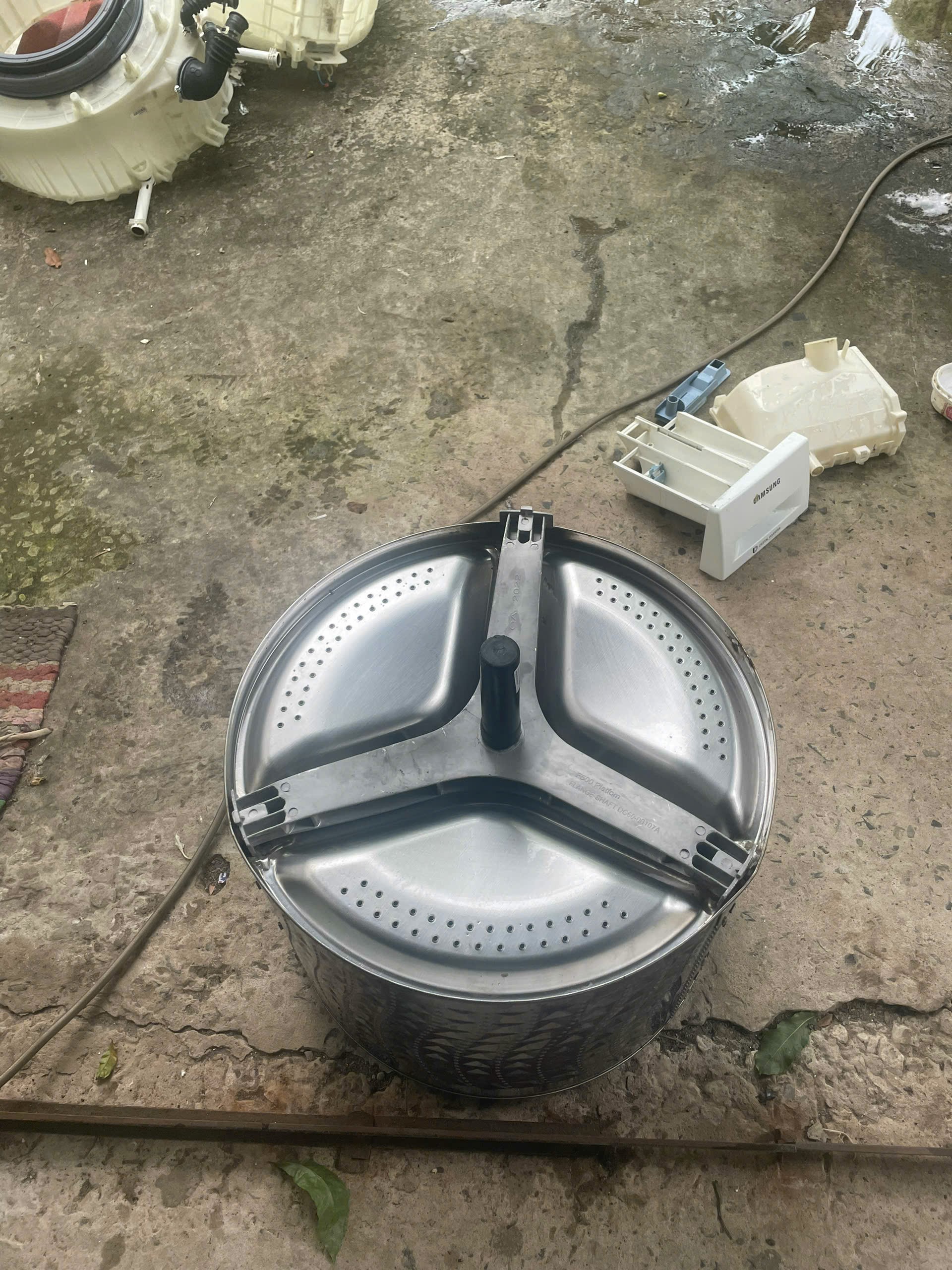 Vệ Sinh Máy Giặt Cửa Trước Tại Bến Tre